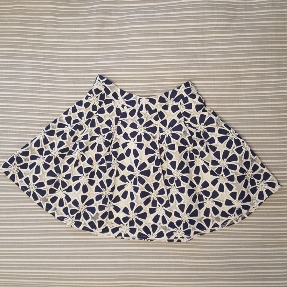 Varga Floral Lace Skirt